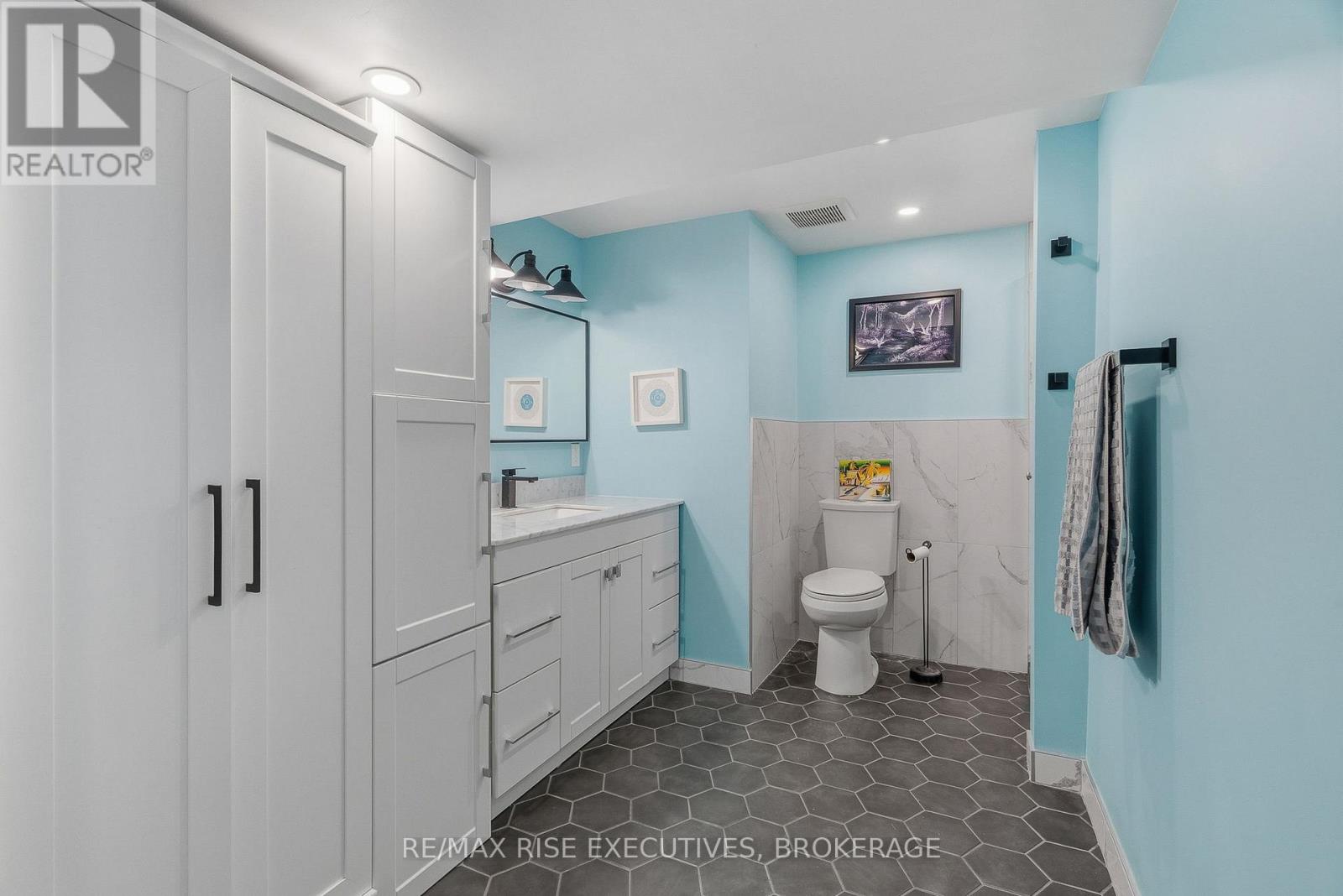 101 Park Crescent, Loyalist, Ontario  K7N 1L7 - Photo 24 - X12567430