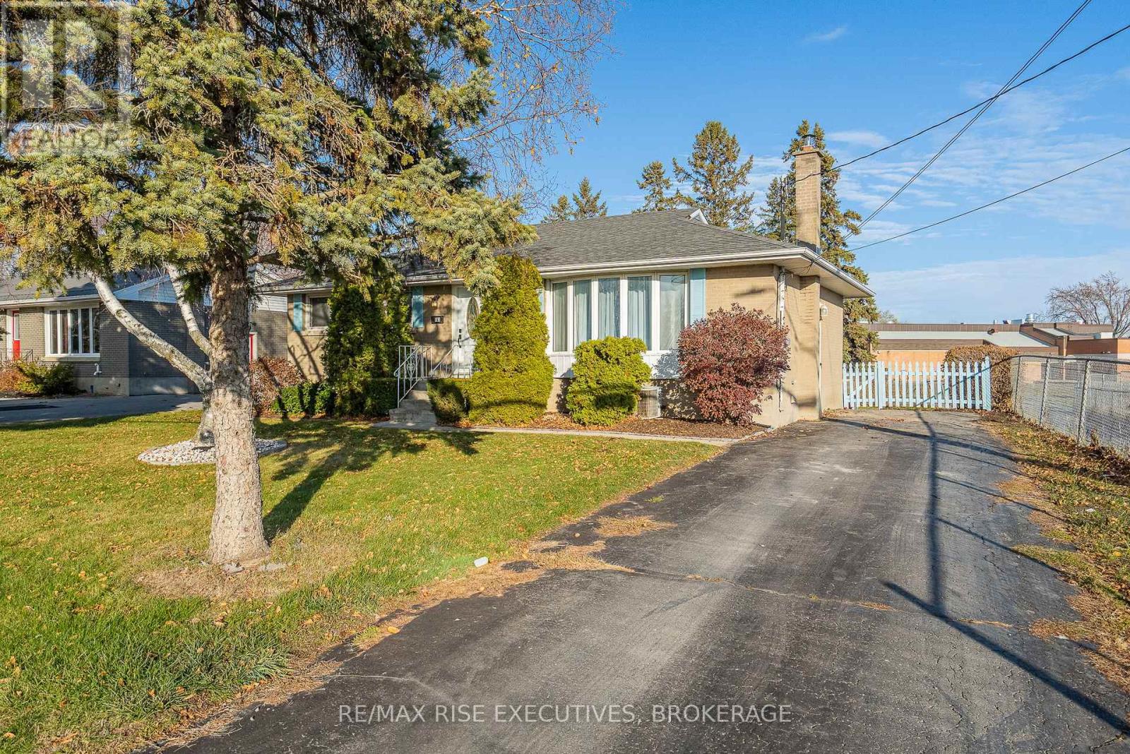 101 Park Crescent, Loyalist, Ontario  K7N 1L7 - Photo 28 - X12567430