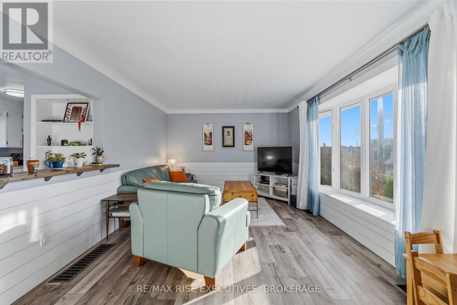 101 Park Crescent, Loyalist, Ontario  K7N 1L7 - Photo 5 - X12567430