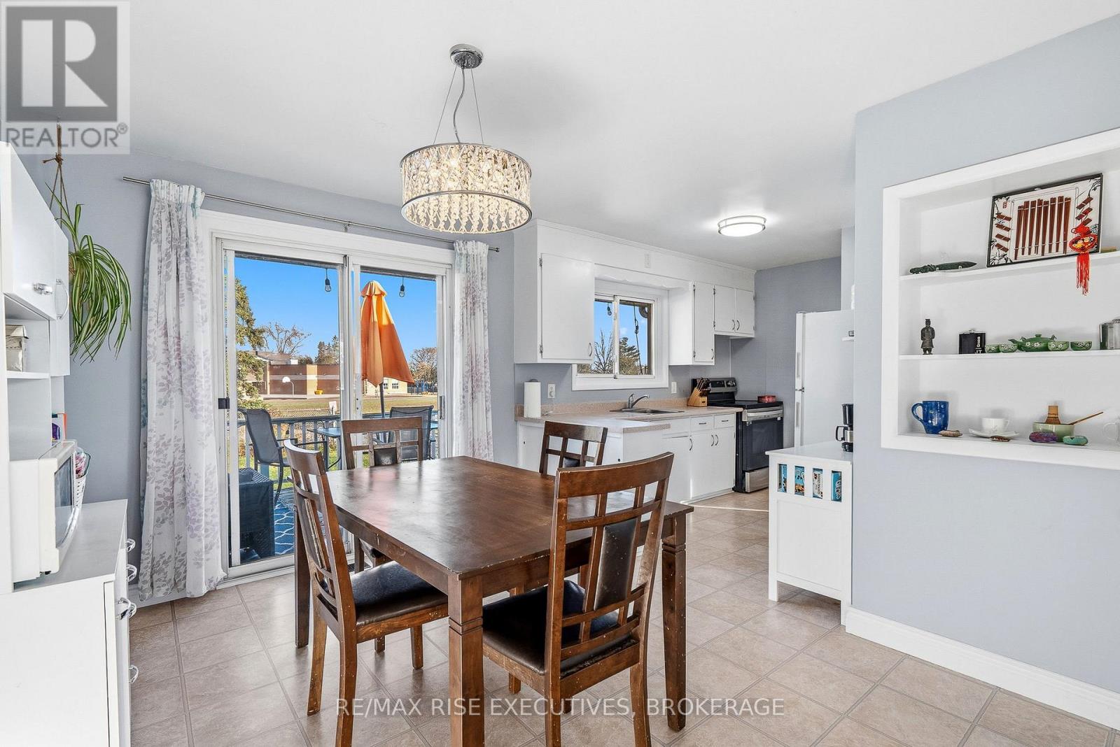 101 Park Crescent, Loyalist, Ontario  K7N 1L7 - Photo 7 - X12567430