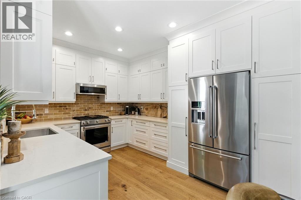 587 Sandcherry Drive, Burlington, Ontario  L7T 4L7 - Photo 11 - 40775883