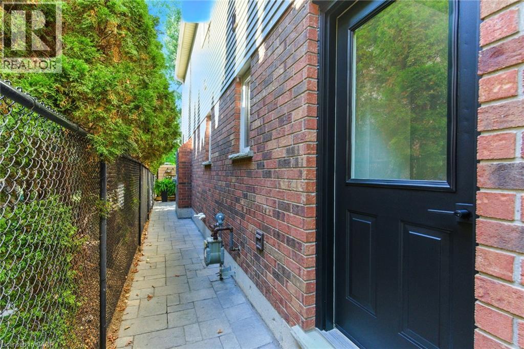 587 Sandcherry Drive, Burlington, Ontario  L7T 4L7 - Photo 37 - 40775883