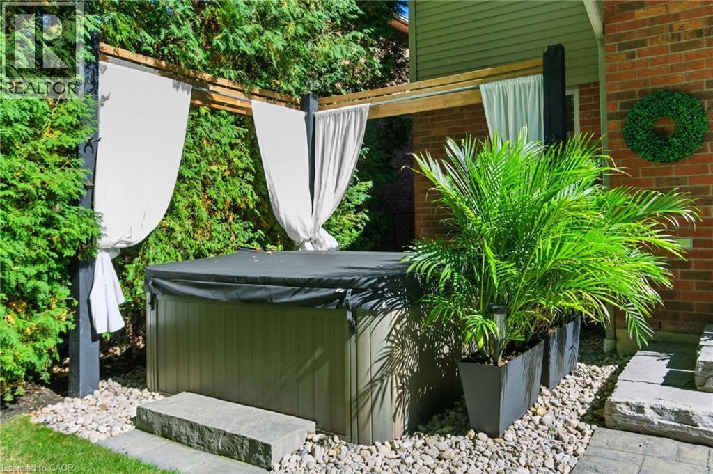 587 Sandcherry Drive, Burlington, Ontario  L7T 4L7 - Photo 43 - 40775883