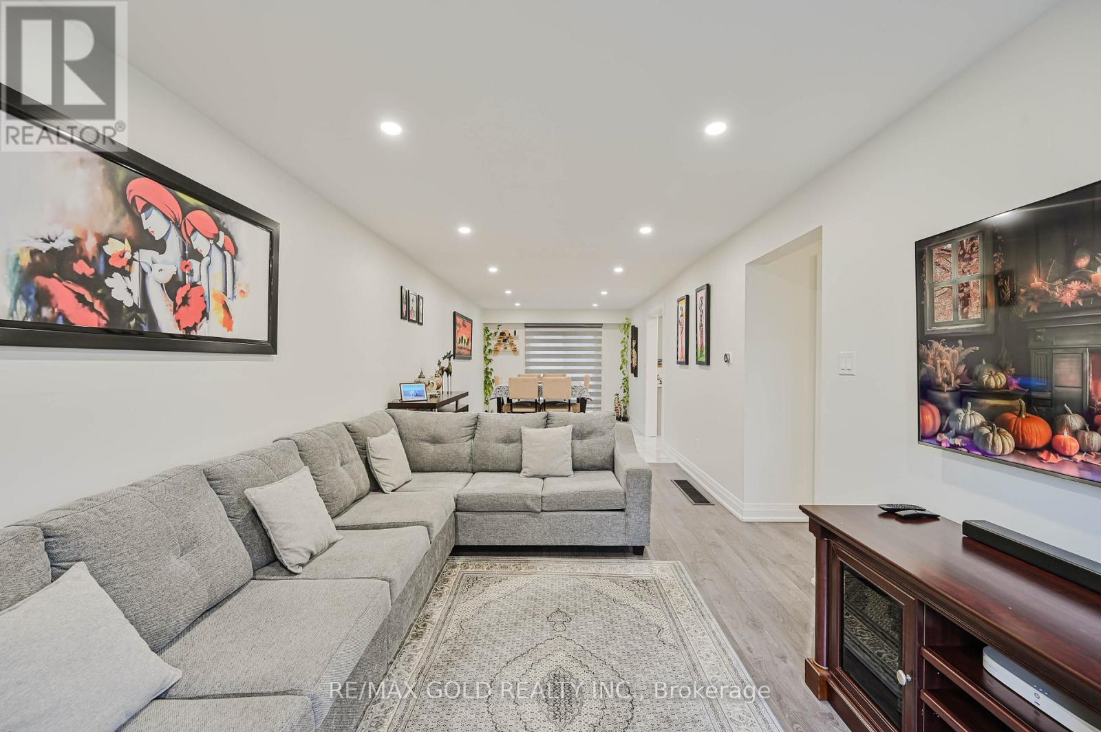 105 Skegby Road, Brampton, Ontario  L6V 2T8 - Photo 6 - W12498756