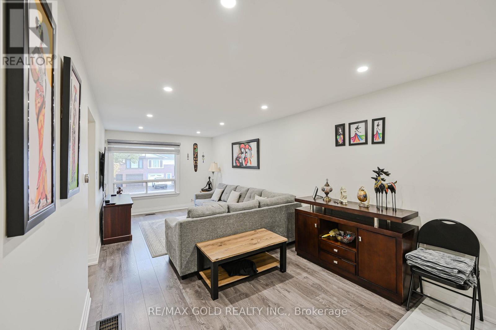 105 Skegby Road, Brampton, Ontario  L6V 2T8 - Photo 9 - W12498756