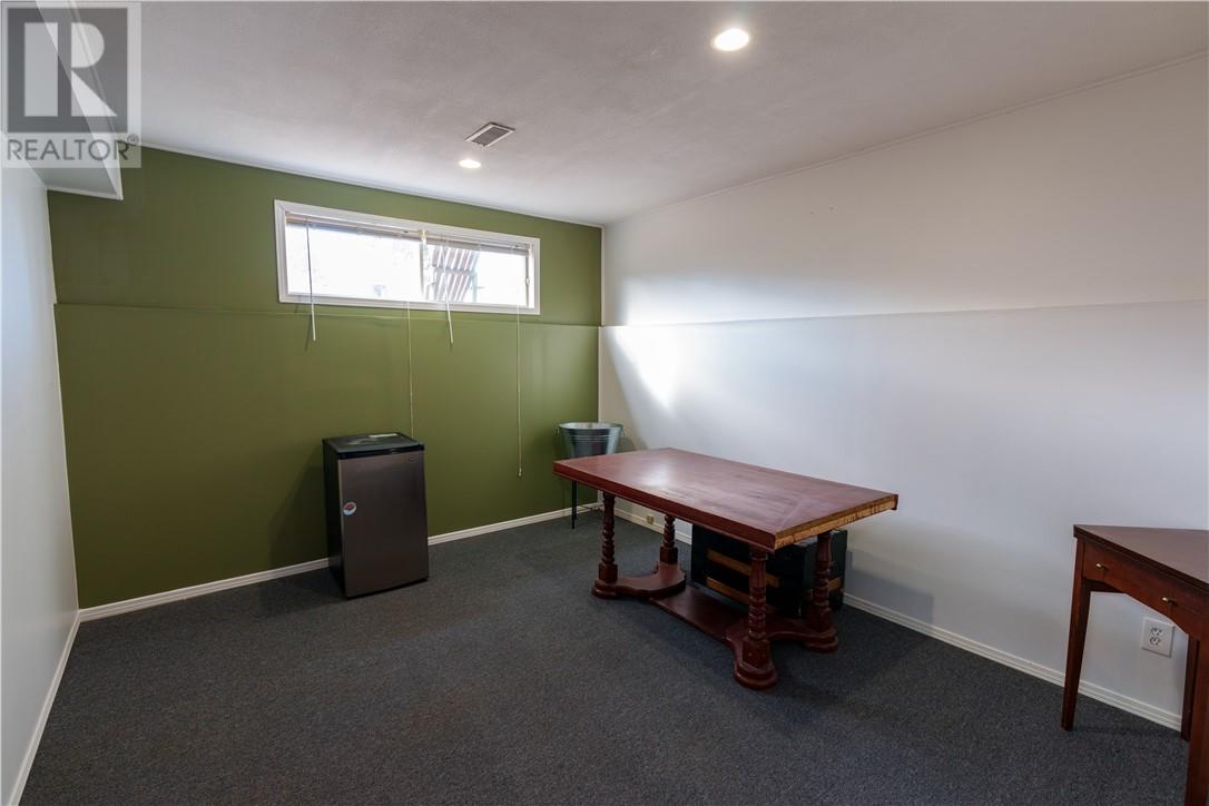 112 Ravina Avenue, Greater Sudbury, Ontario  P3L 1C2 - Photo 28 - 2125696