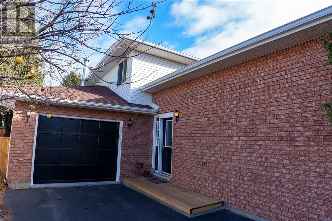 112 Ravina Avenue, Greater Sudbury, Ontario  P3L 1C2 - Photo 3 - 2125696