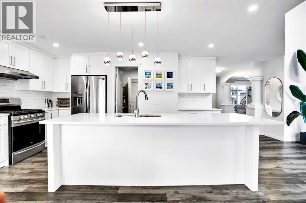 73 Elkton Way Sw, Calgary, Alberta  T3H 4Y9 - Photo 10 - A2263378