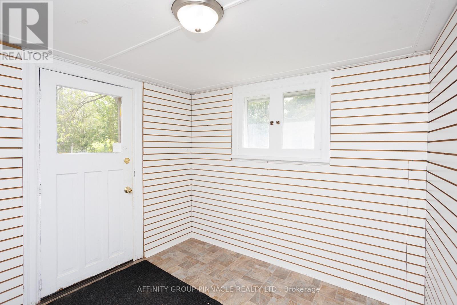 221 Kent Street W, Kawartha Lakes, Ontario  K9V 2Z1 - Photo 10 - X12567372