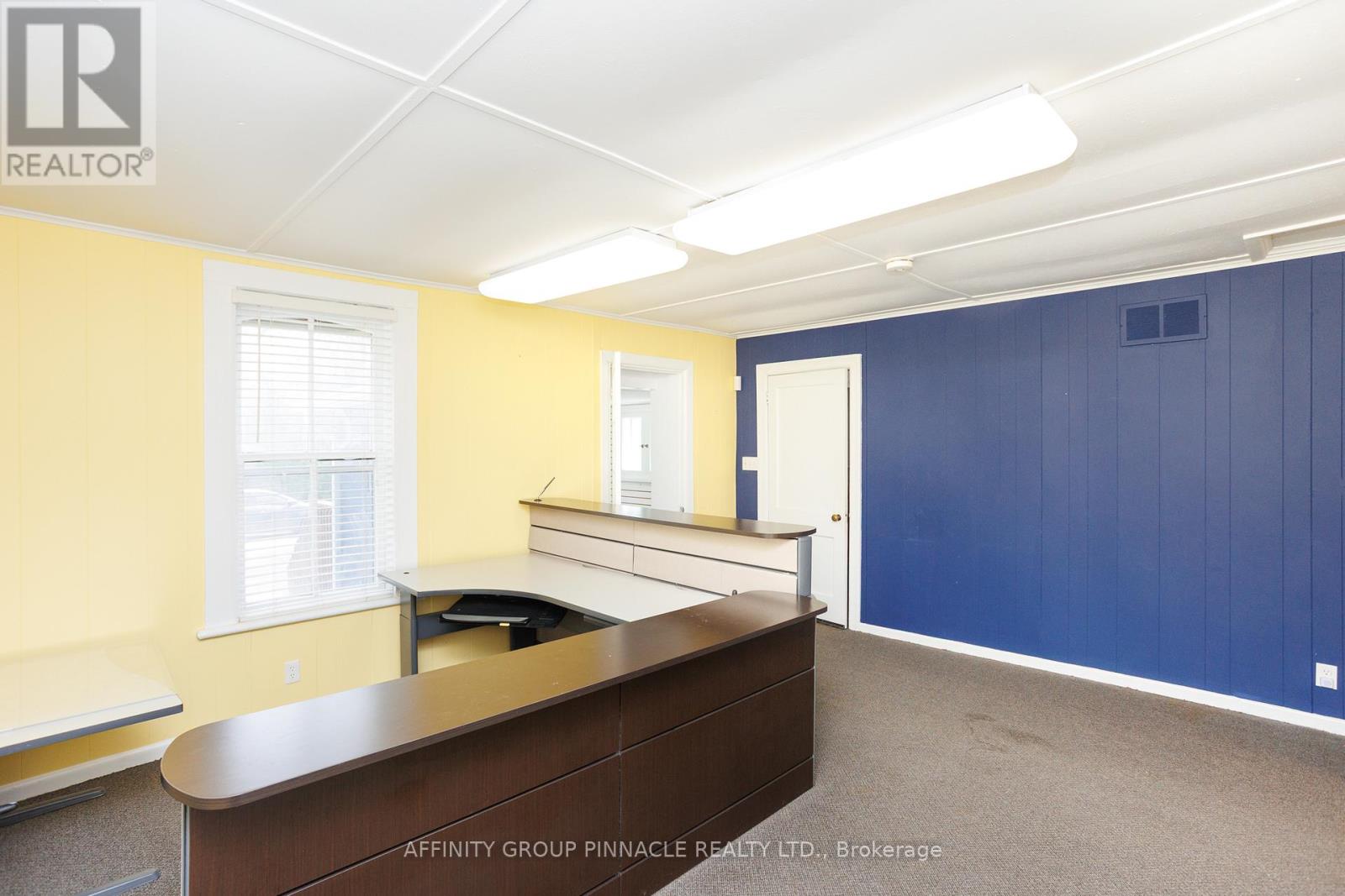 221 Kent Street W, Kawartha Lakes, Ontario  K9V 2Z1 - Photo 14 - X12567372