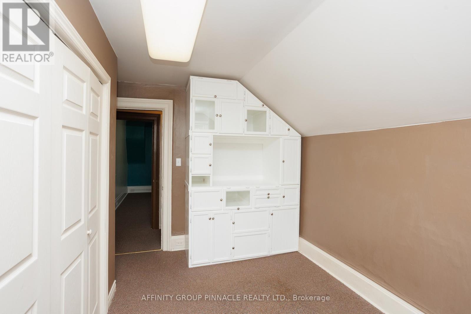 221 Kent Street W, Kawartha Lakes, Ontario  K9V 2Z1 - Photo 33 - X12567372