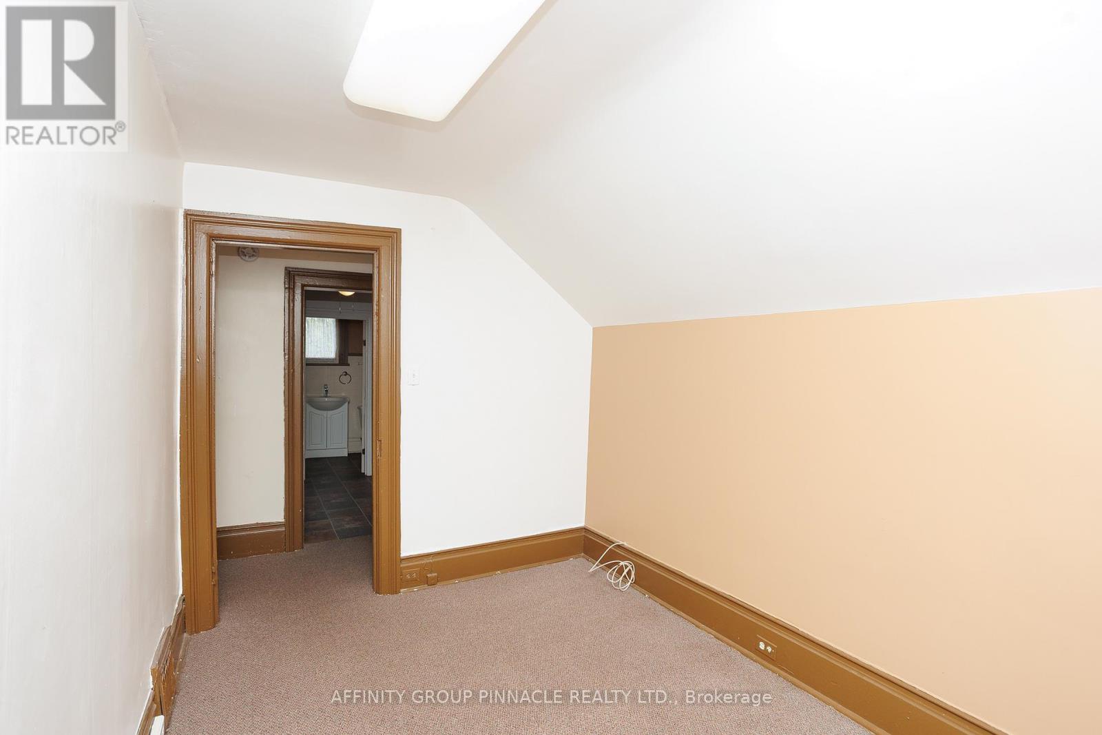 221 Kent Street W, Kawartha Lakes, Ontario  K9V 2Z1 - Photo 38 - X12567372