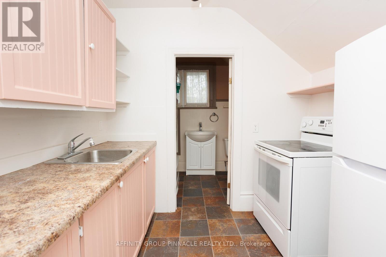 221 Kent Street W, Kawartha Lakes, Ontario  K9V 2Z1 - Photo 39 - X12567378