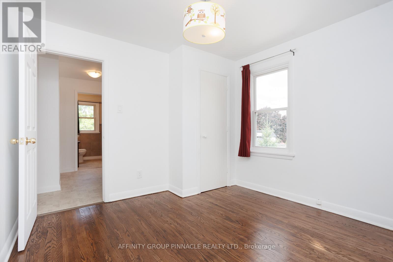 22 Sunset Court, Kawartha Lakes, Ontario  K9V 2S1 - Photo 32 - X12567384