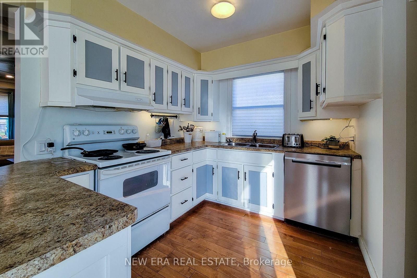 54 Eighth Avenue, Brantford, Ontario  N3S 1C3 - Photo 19 - X12567270