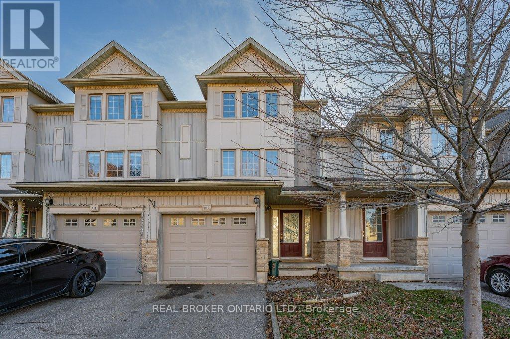 B11 - 110 ACTIVA AVENUE, Kitchener, Ontario