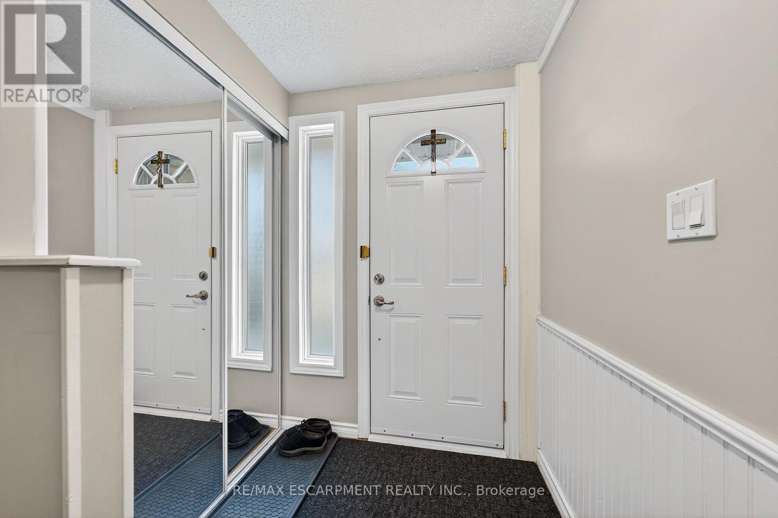 64 - 145 Rice Avenue, Hamilton, Ontario  L9C 6R3 - Photo 4 - X12567302