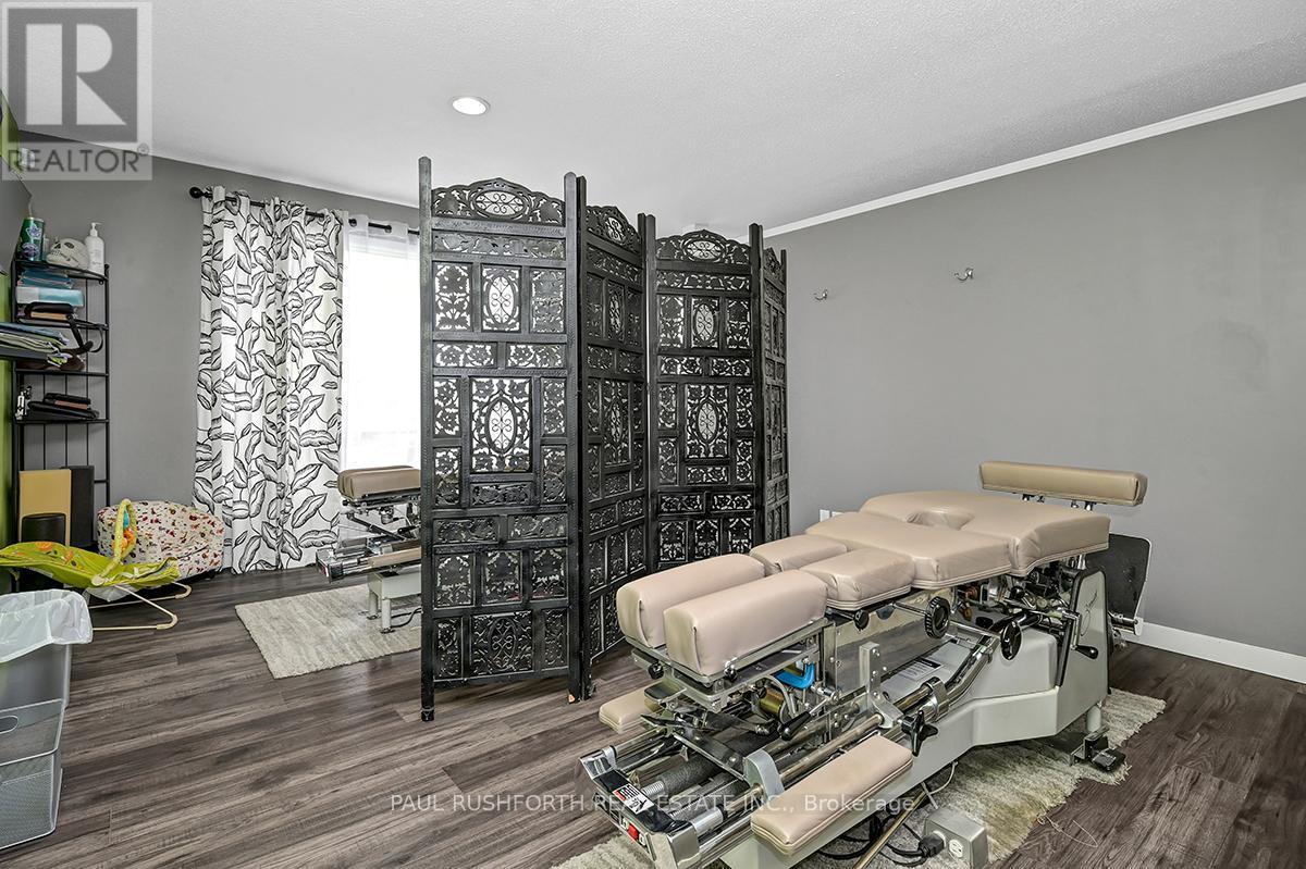 2054 St. Joseph Boulevard, Ottawa, Ontario  K1C 1E6 - Photo 11 - X12567464