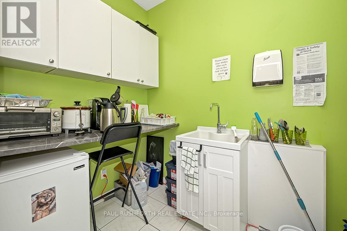 2054 St. Joseph Boulevard, Ottawa, Ontario  K1C 1E6 - Photo 20 - X12567464