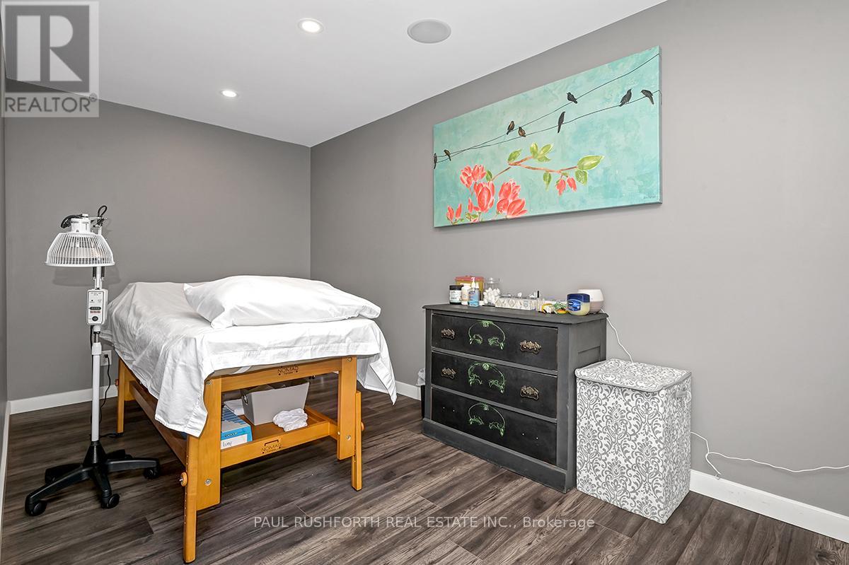 2054 St. Joseph Boulevard, Ottawa, Ontario  K1C 1E6 - Photo 23 - X12567464