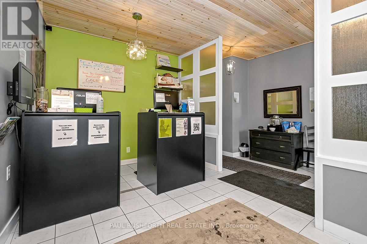 2054 St. Joseph Boulevard, Ottawa, Ontario  K1C 1E6 - Photo 6 - X12567464