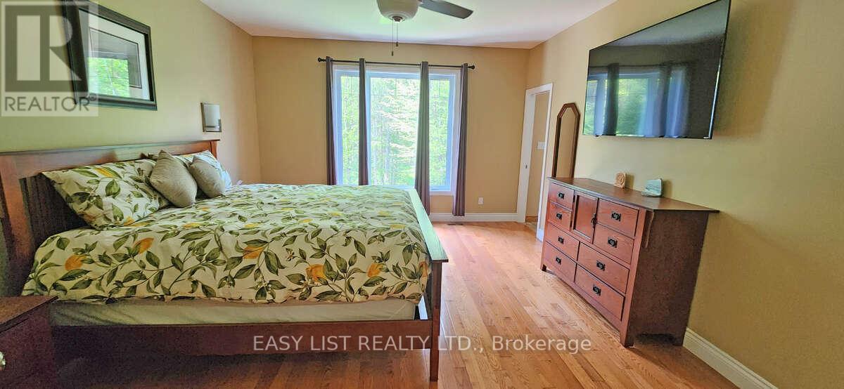 110 Monck Square, Laurentian Hills, Ontario  K0J 1P0 - Photo 14 - X12567468