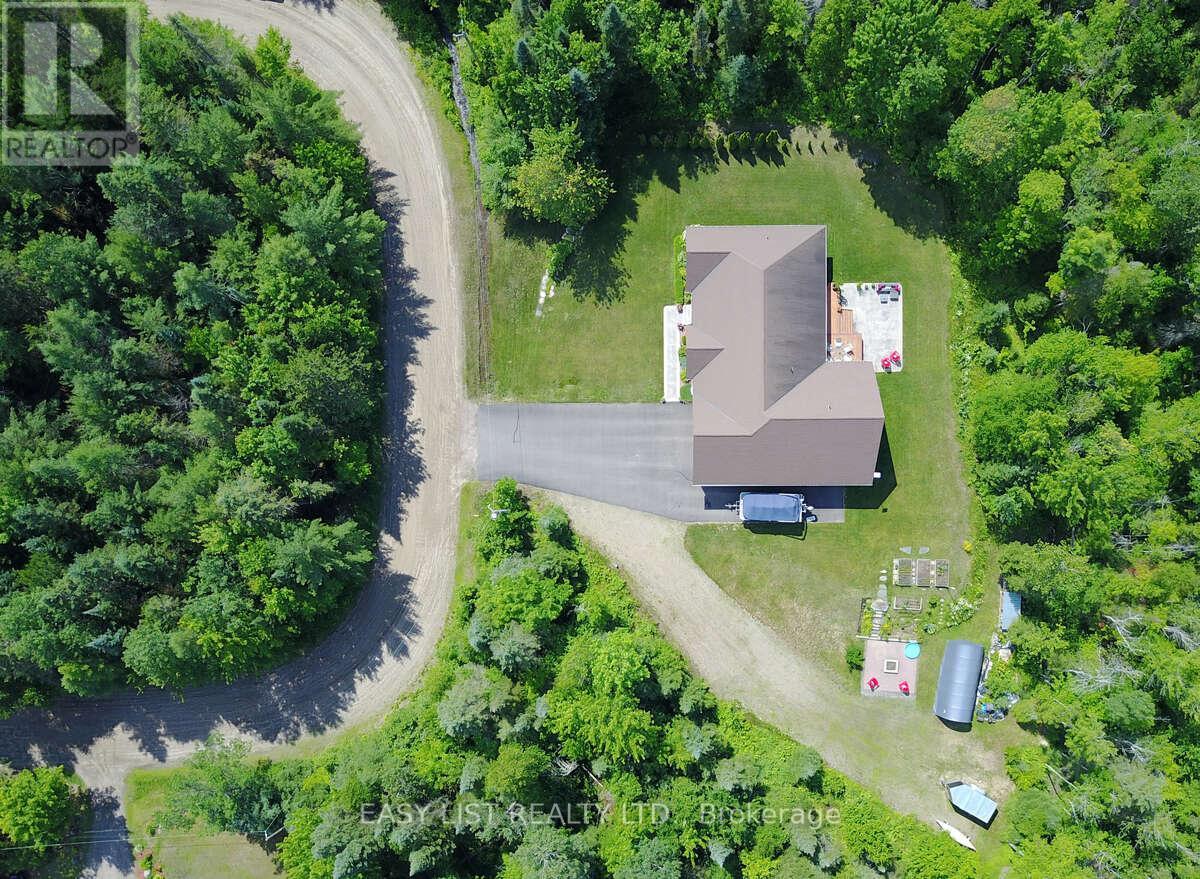 110 Monck Square, Laurentian Hills, Ontario  K0J 1P0 - Photo 5 - X12567468