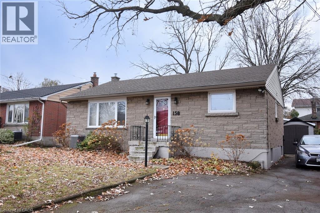 158 Howe Avenue, Hamilton, Ontario  L9A 1X8 - Photo 2 - 40786889
