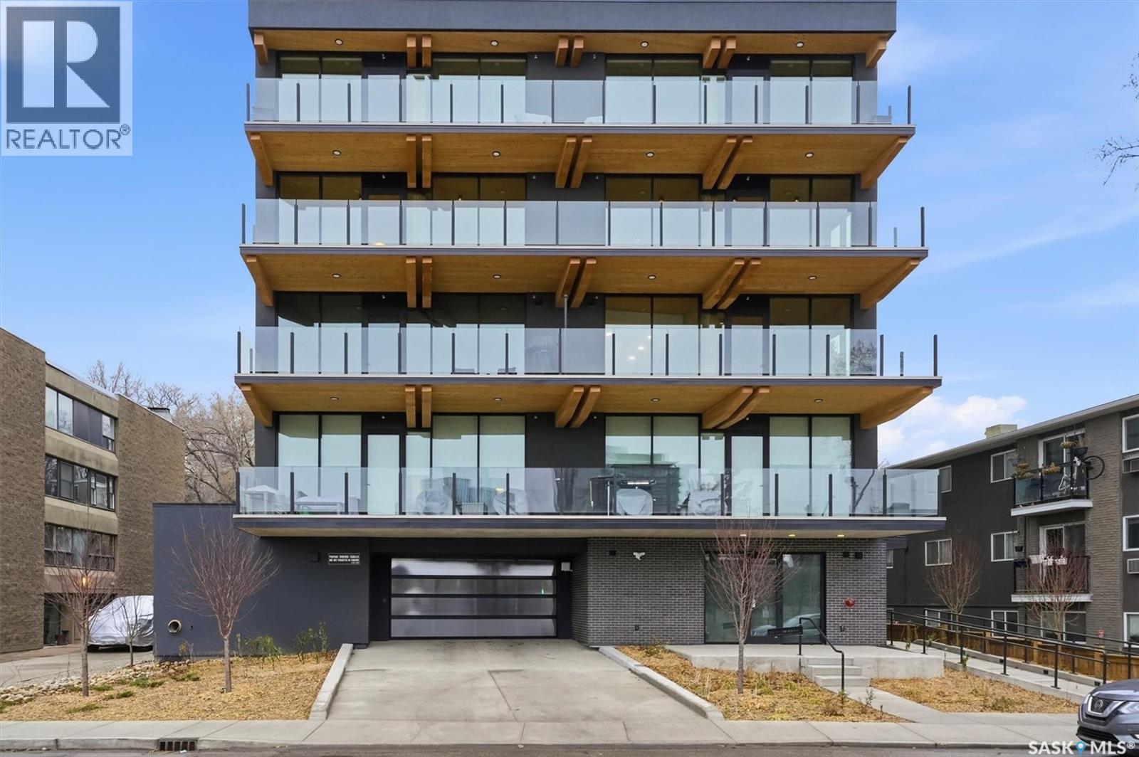 3 212 Saskatchewan Crescent E, Saskatoon, Saskatchewan  S7N 0X6 - Photo 2 - SK024454