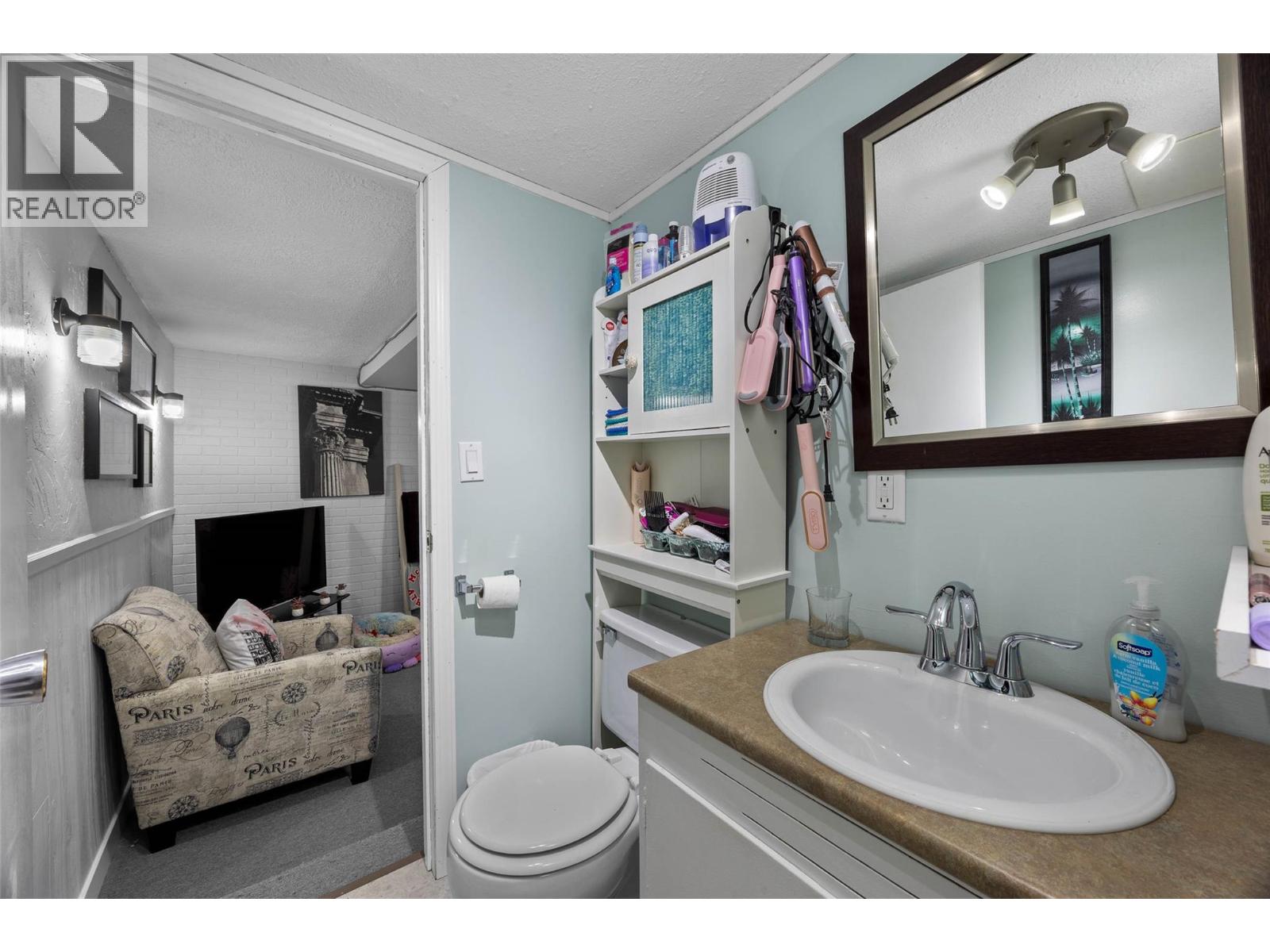 820 Ollek Street, Kamloops, British Columbia  V2B 5A9 - Photo 33 - 10369757