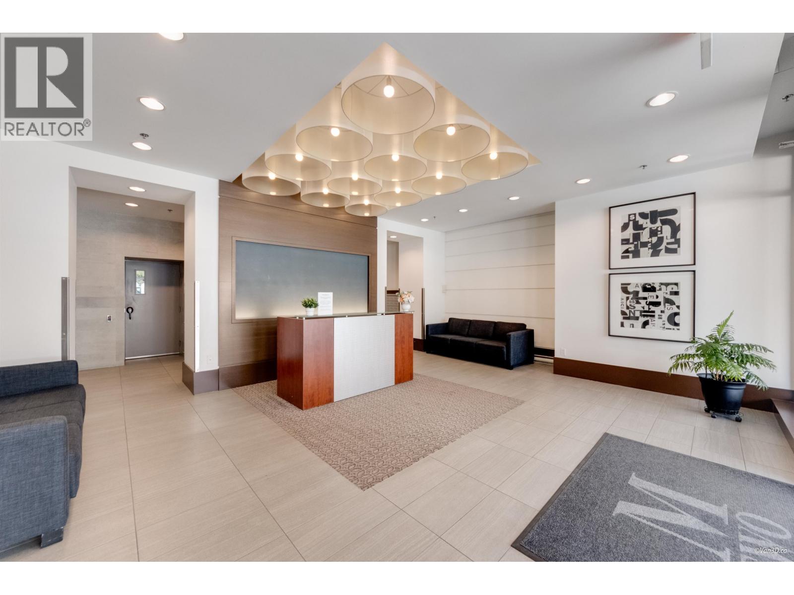 1709 3008 Glen Drive, Coquitlam, British Columbia  V3B 0J5 - Photo 6 - R3069280