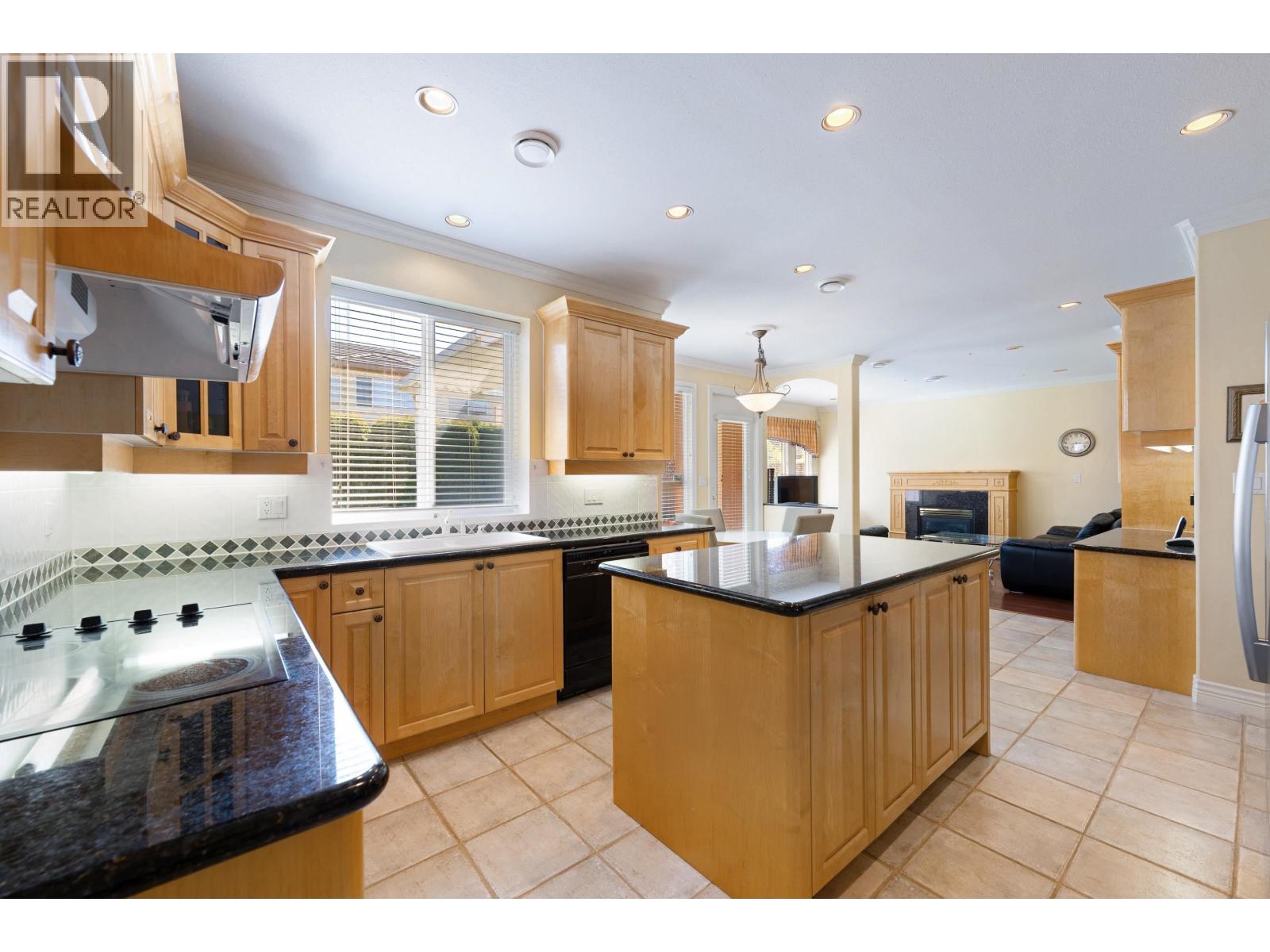 6522 Magnolia Drive, Richmond, British Columbia  V7E 6M7 - Photo 12 - R3069277