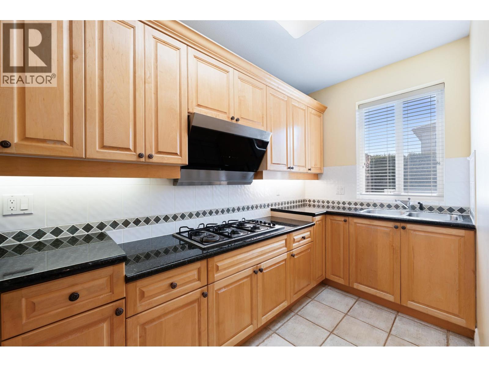 6522 Magnolia Drive, Richmond, British Columbia  V7E 6M7 - Photo 13 - R3069277