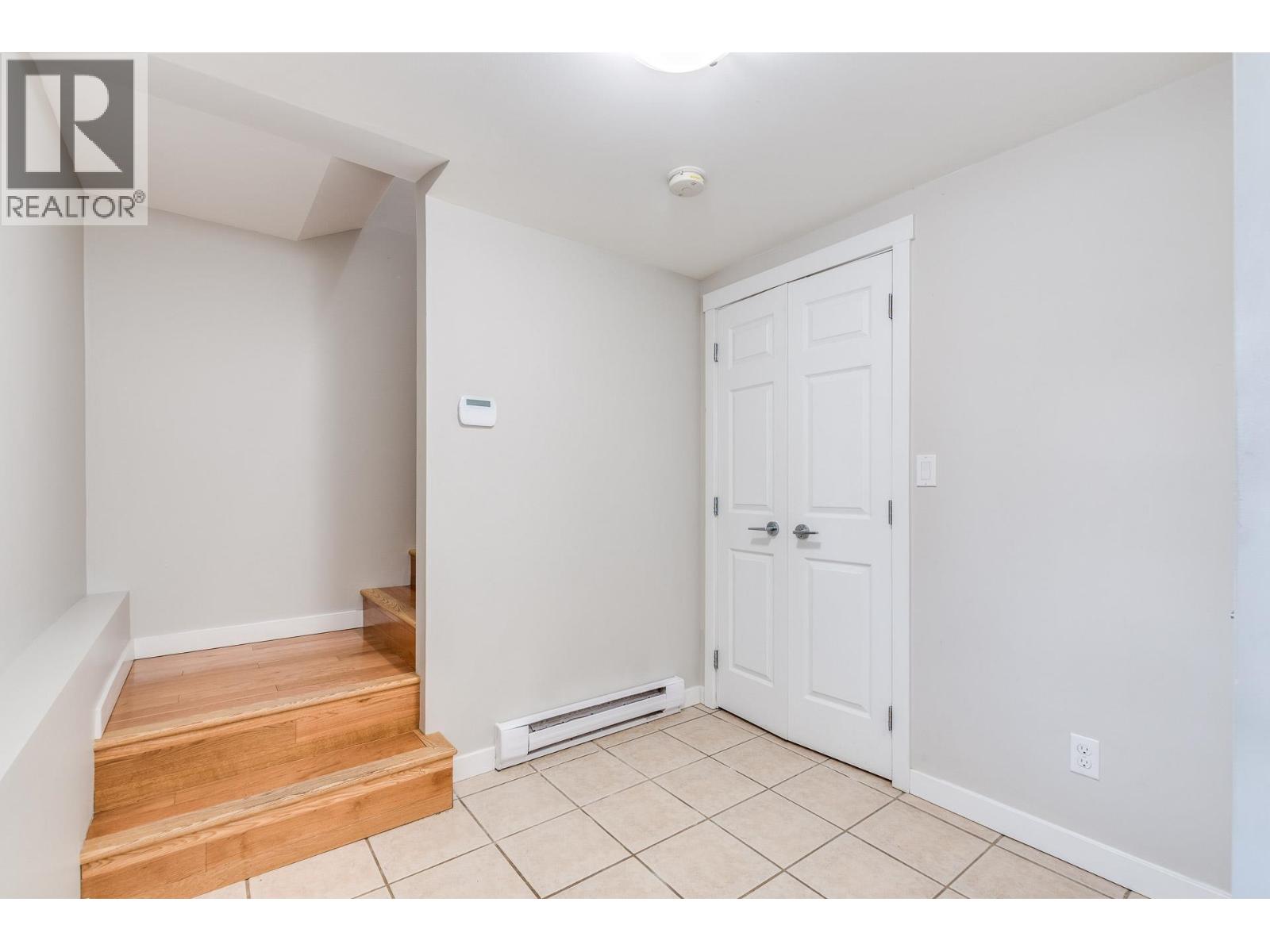 20995 118 Avenue, Maple Ridge, British Columbia  V2W 0C7 - Photo 2 - R3069304