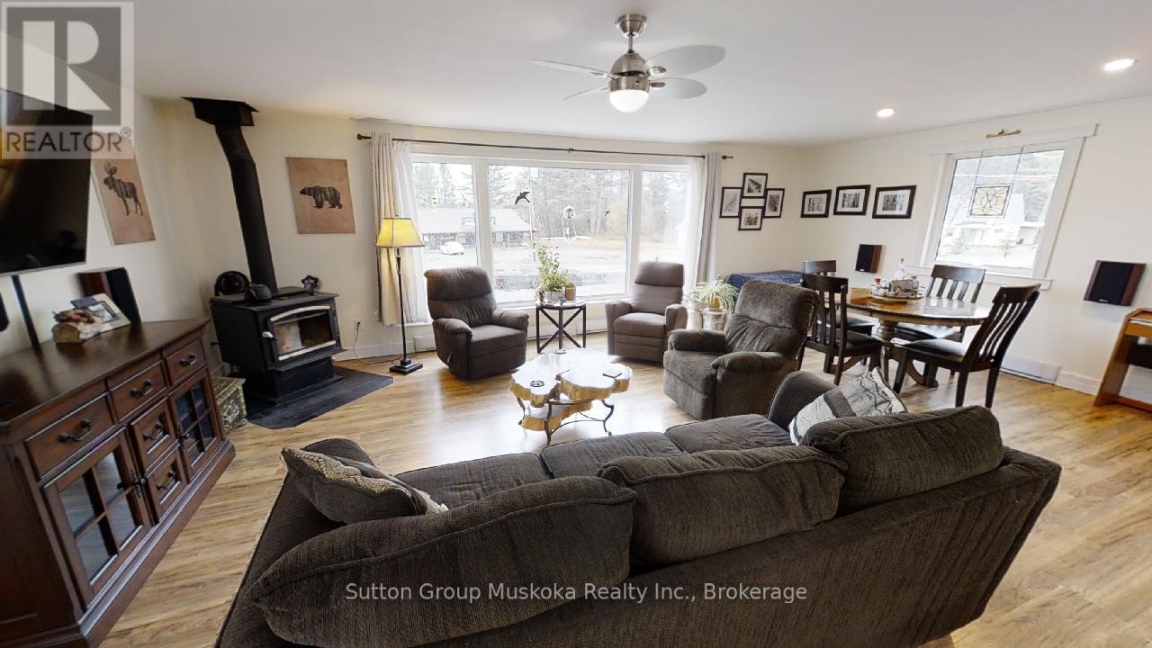 2831 Highway 60 Highway, Lake Of Bays, Ontario P0A 1H0 - Photo 3 - X12097700