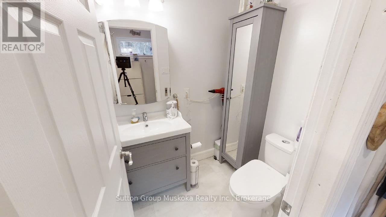 2831 Highway 60 Highway, Lake Of Bays, Ontario P0A 1H0 - Photo 8 - X12097700