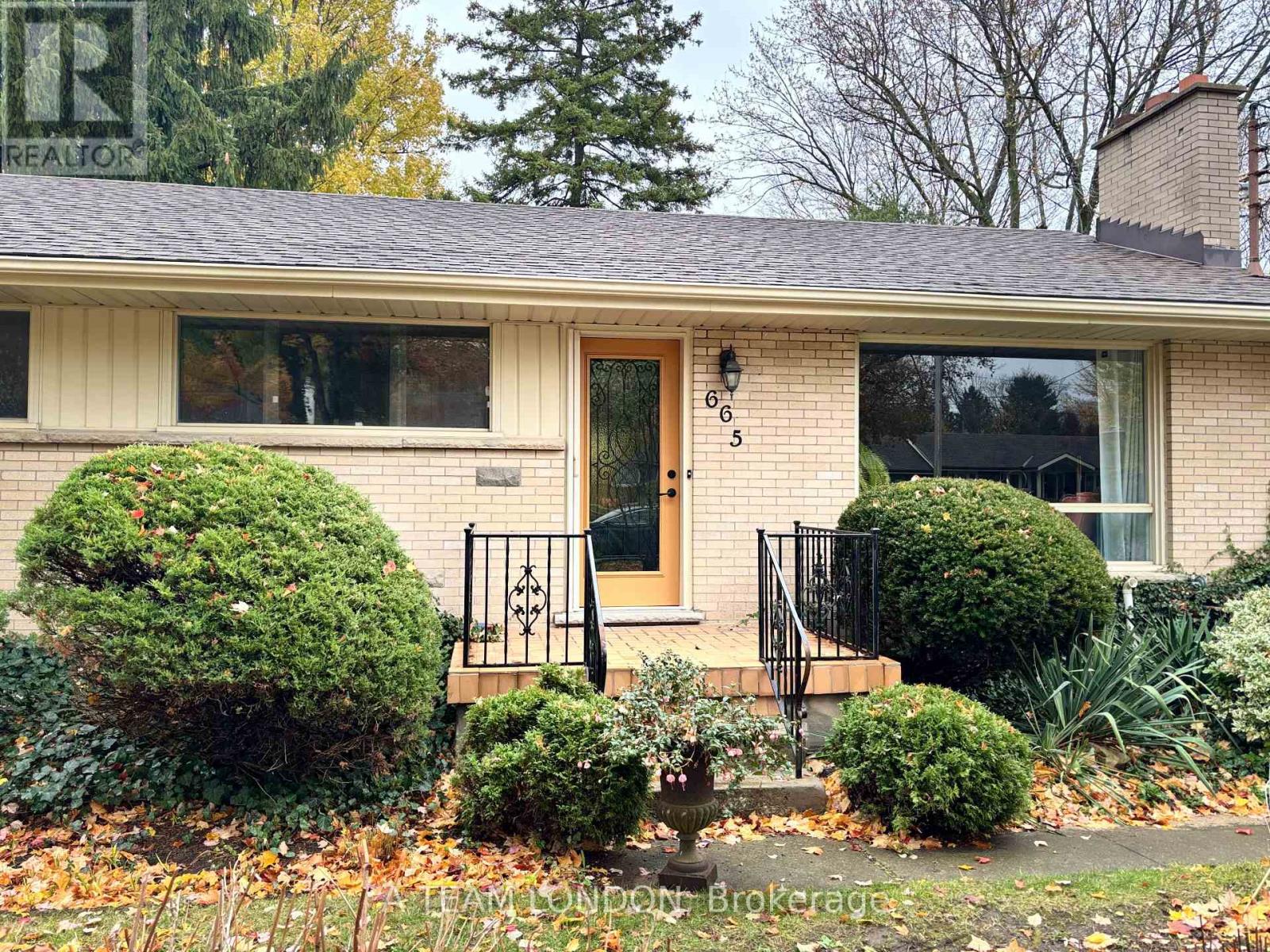 665 Kildare Road, London North, Ontario  N6H 3J1 - Photo 2 - X12475394