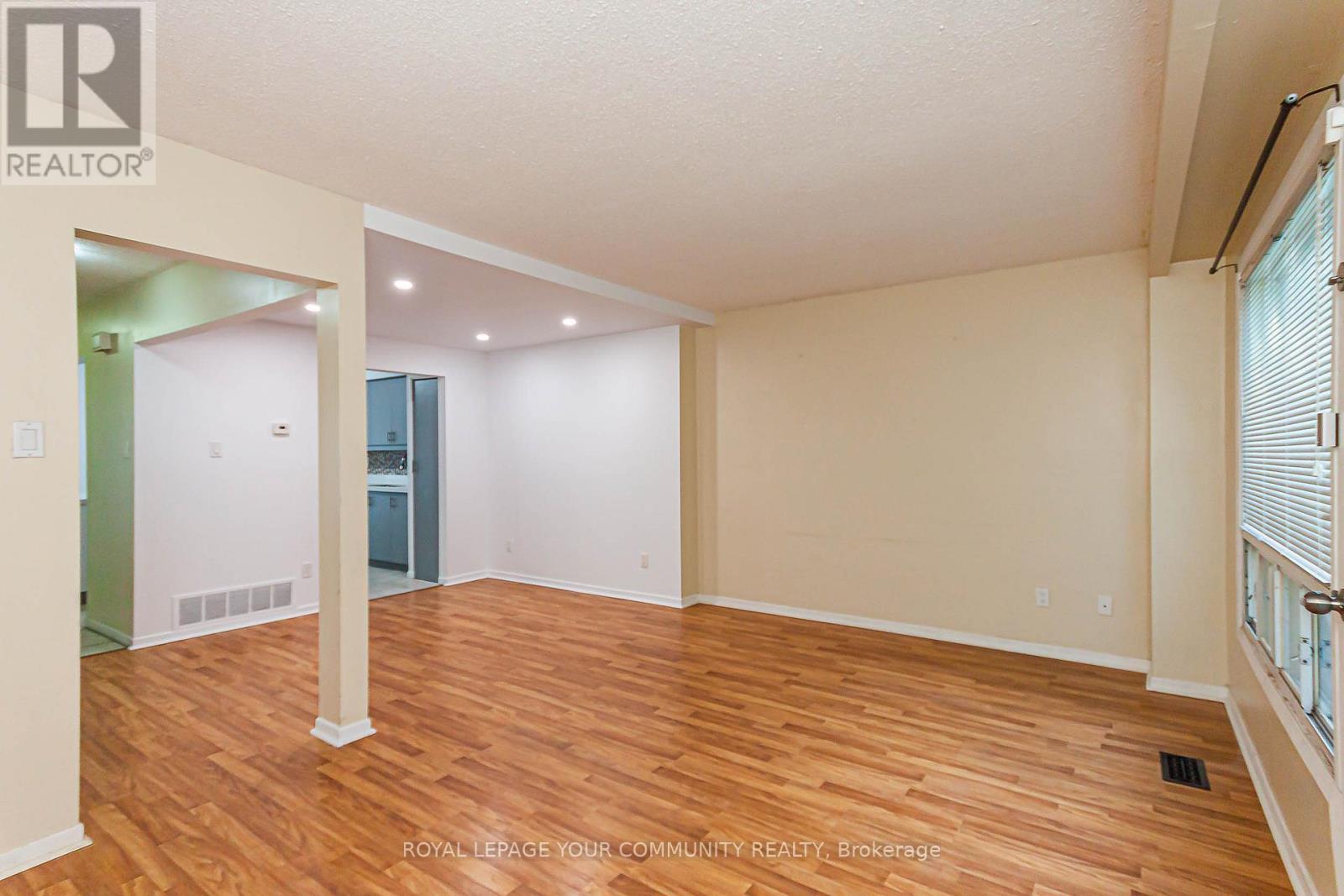 22 - 189 Springhead Gardens, Richmond Hill, Ontario  L4C 5C7 - Photo 4 - N12567194