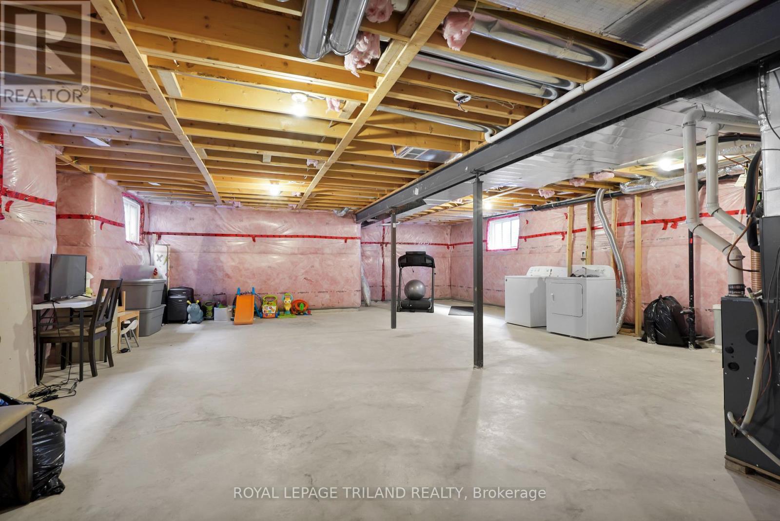 521 Sophia Crescent, London North, Ontario  N6H 5L4 - Photo 36 - X12462876