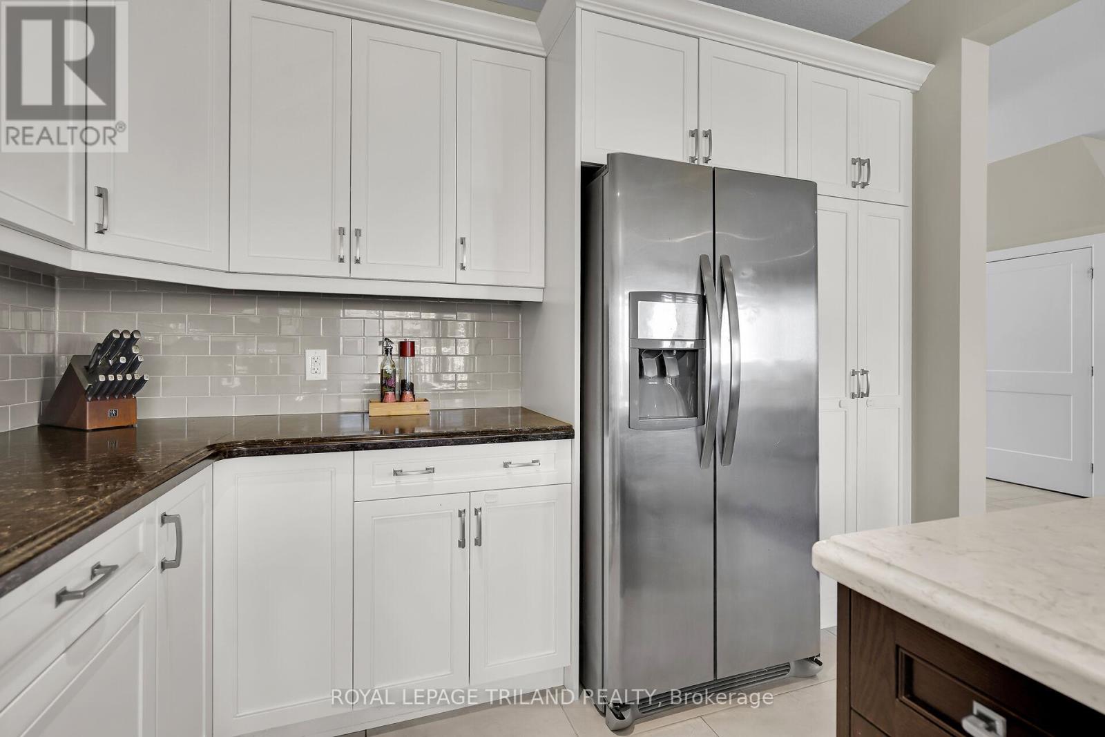 Photo 15 of 44 for 521 Sophia Crescent