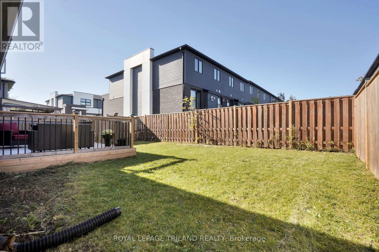 Photo 40 of 44 for 521 Sophia Crescent