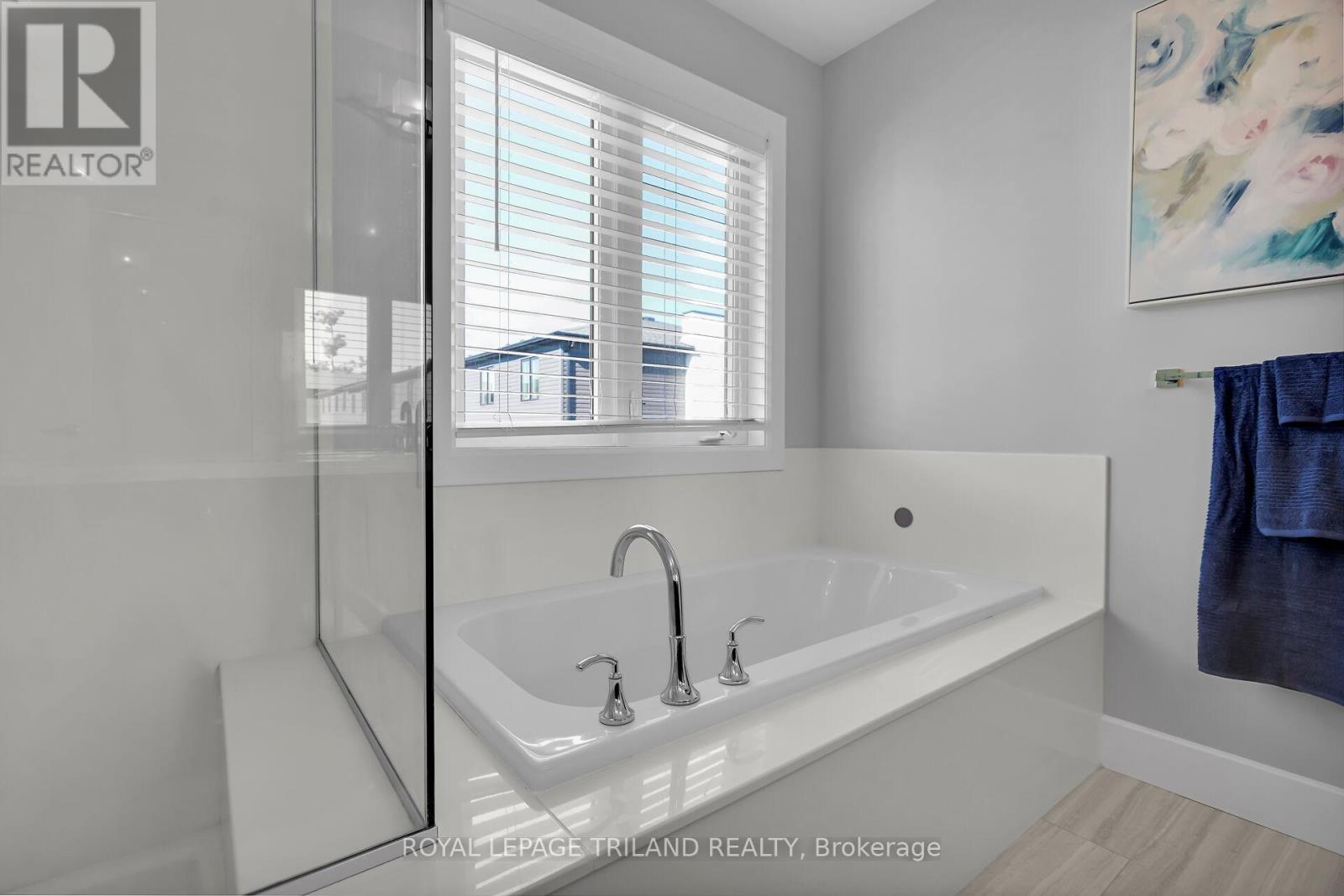 521 Sophia Crescent, London North, Ontario  N6H 5L4 - Photo 26 - X12462876