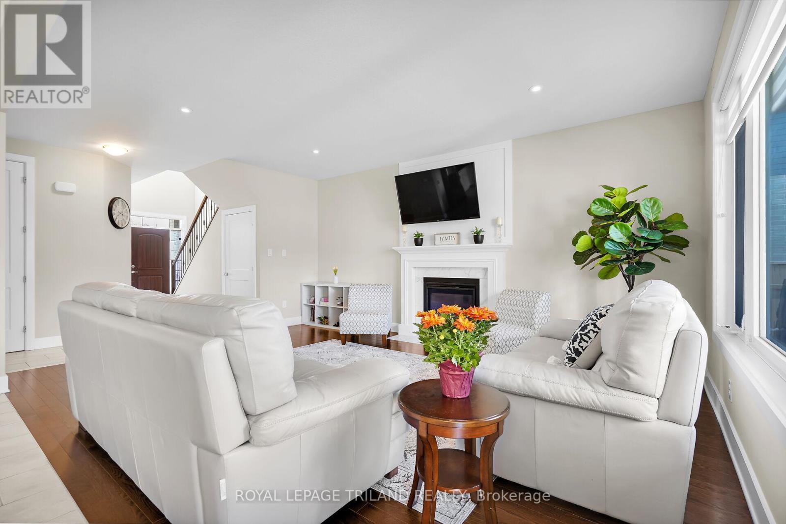 521 Sophia Crescent, London North, Ontario  N6H 5L4 - Photo 9 - X12462876