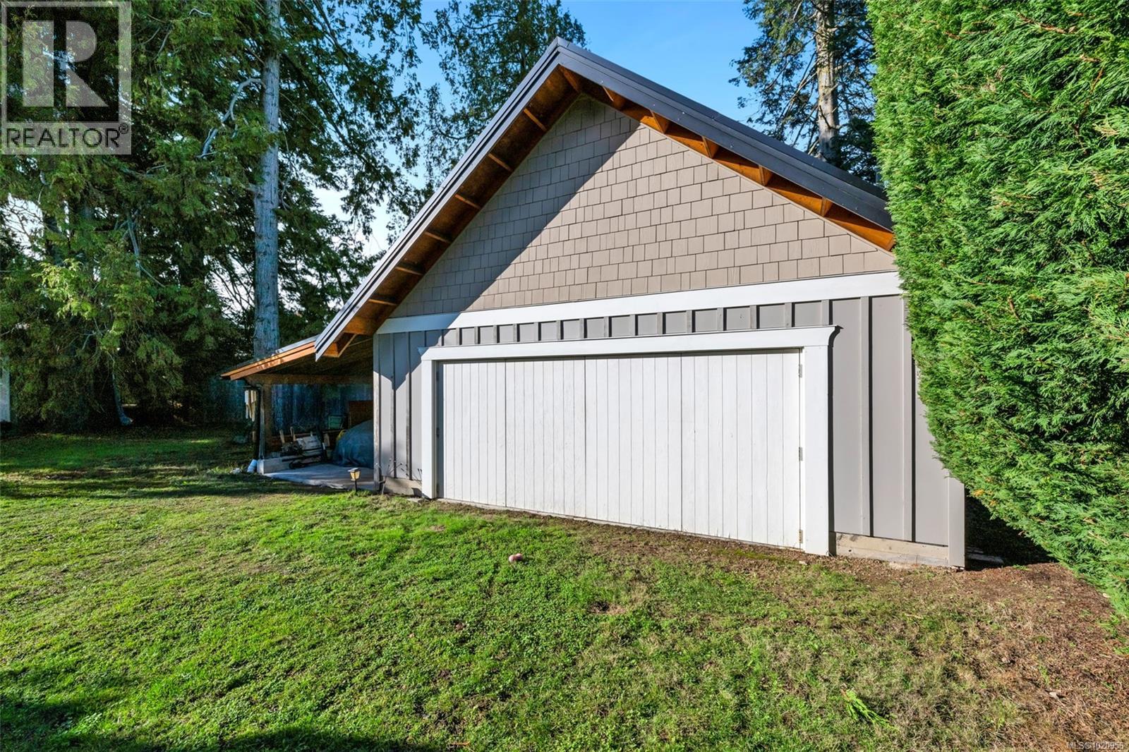 4386 Chartwell Dr, Saanich, British Columbia  V8N 2R3 - Photo 48 - 1020956