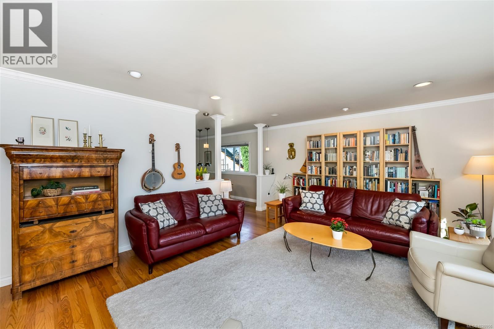 4386 Chartwell Dr, Saanich, British Columbia  V8N 2R3 - Photo 7 - 1020956