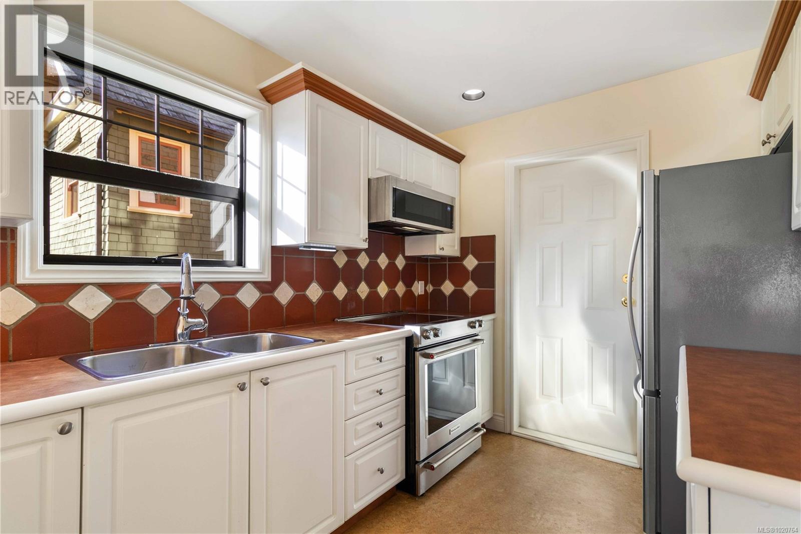 847 Wollaston St, Esquimalt, British Columbia  V9A 5A9 - Photo 25 - 1020764