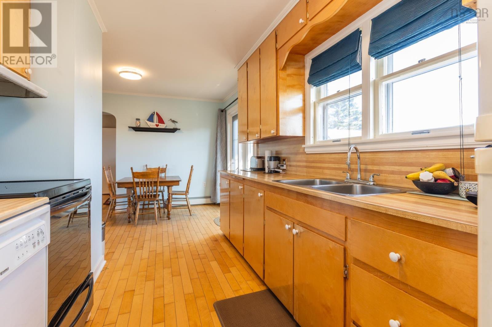 911 Highway 335, West Pubnico, Nova Scotia  B0W 3S0 - Photo 24 - 202528411