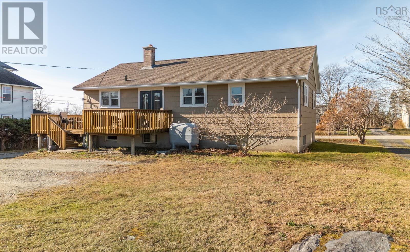 911 Highway 335, West Pubnico, Nova Scotia  B0W 3S0 - Photo 8 - 202528411