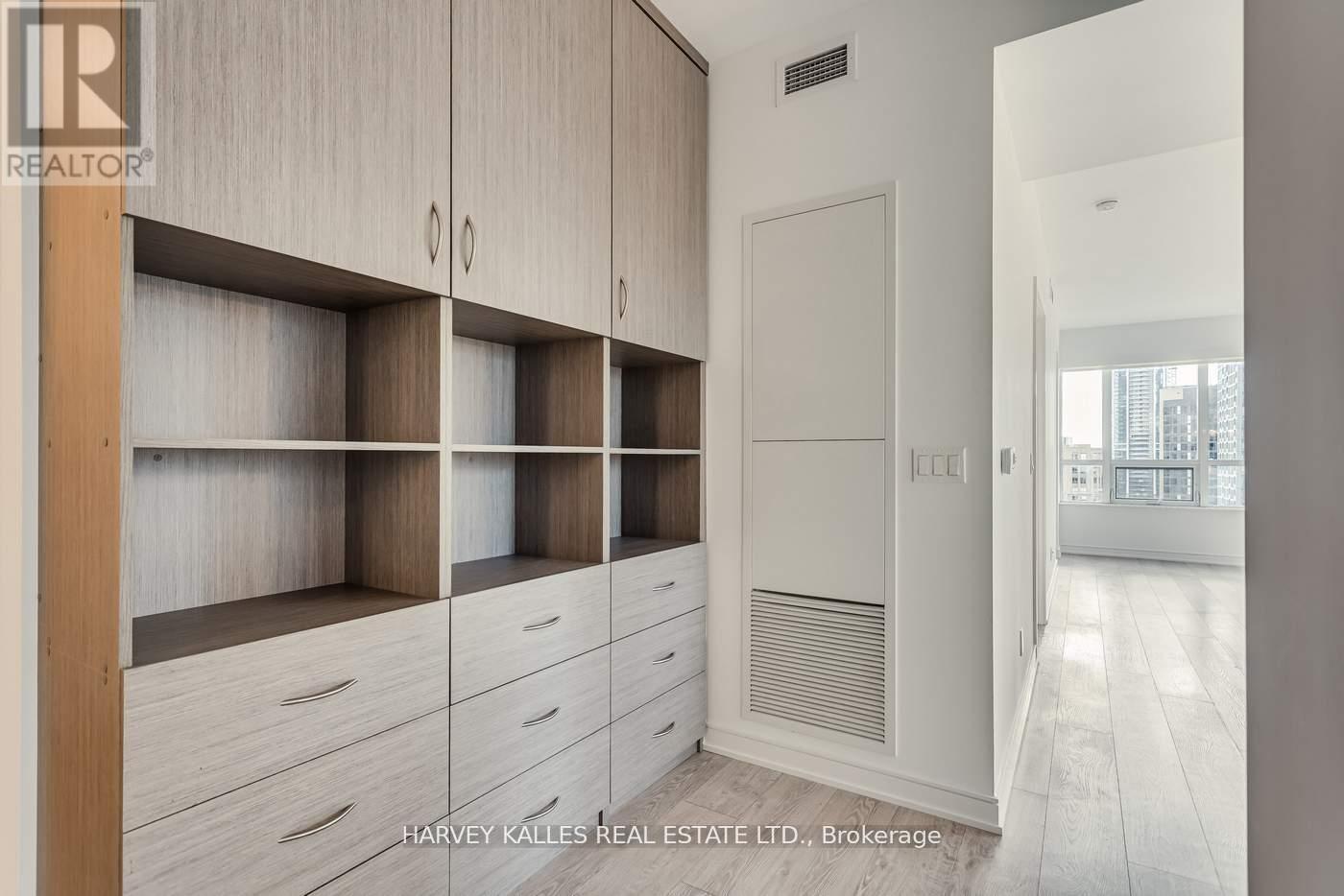 2709 - 88 Scott Street, Toronto, Ontario  M5E 0A9 - Photo 8 - C12567350