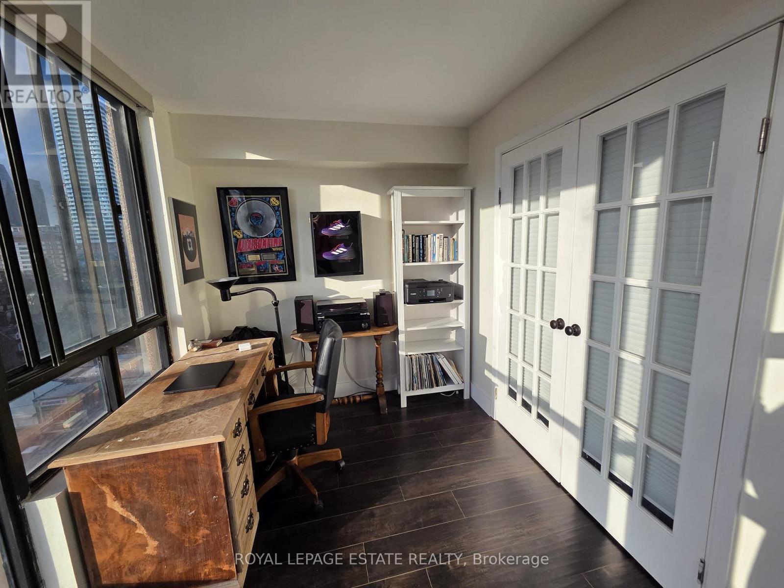 1111 - 117 Gerrard Street E, Toronto, Ontario  M5B 2L4 - Photo 12 - C12567394